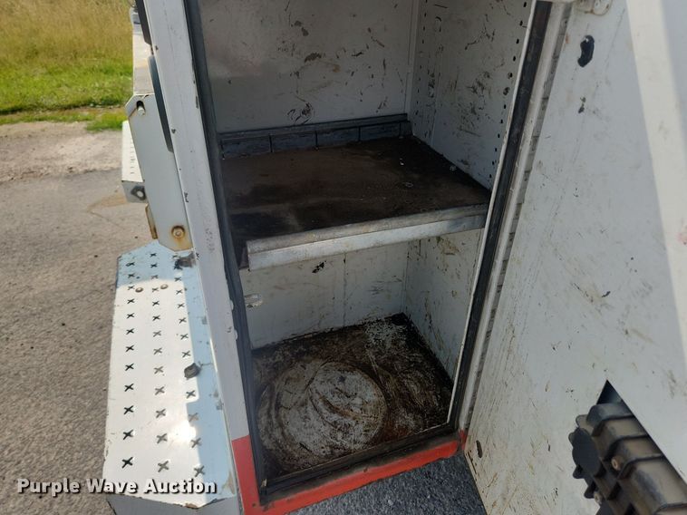 image for item LX9705 2010 Chevrolet Silverado 3500HD  Crew Cab utility bed pickup truck