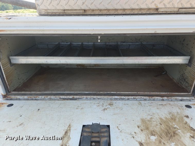 image for item LX9705 2010 Chevrolet Silverado 3500HD  Crew Cab utility bed pickup truck