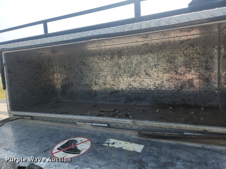 image for item LX9705 2010 Chevrolet Silverado 3500HD  Crew Cab utility bed pickup truck