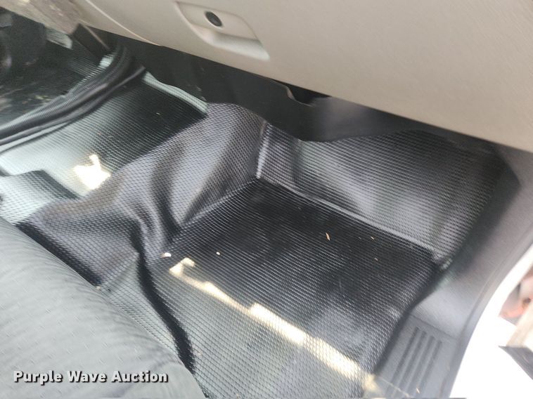 image for item LX9705 2010 Chevrolet Silverado 3500HD  Crew Cab utility bed pickup truck