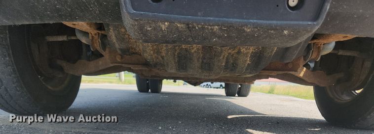 image for item LX9705 2010 Chevrolet Silverado 3500HD  Crew Cab utility bed pickup truck