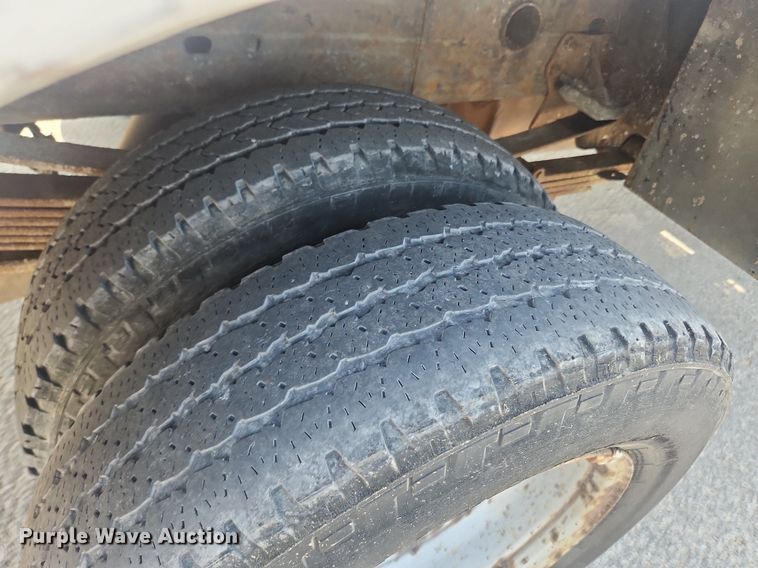 image for item LX9705 2010 Chevrolet Silverado 3500HD  Crew Cab utility bed pickup truck