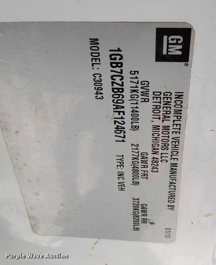 image for item LX9705 2010 Chevrolet Silverado 3500HD  Crew Cab utility bed pickup truck