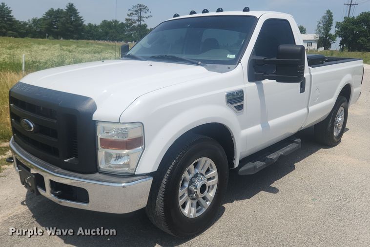 image for item LX9736 2009 Ford F250 Super Duty XL  pickup truck