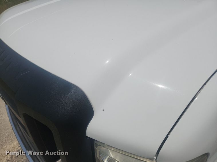 image for item LX9736 2009 Ford F250 Super Duty XL  pickup truck