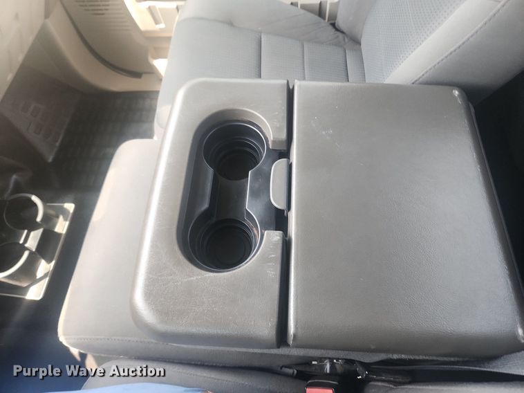 image for item LX9736 2009 Ford F250 Super Duty XL  pickup truck