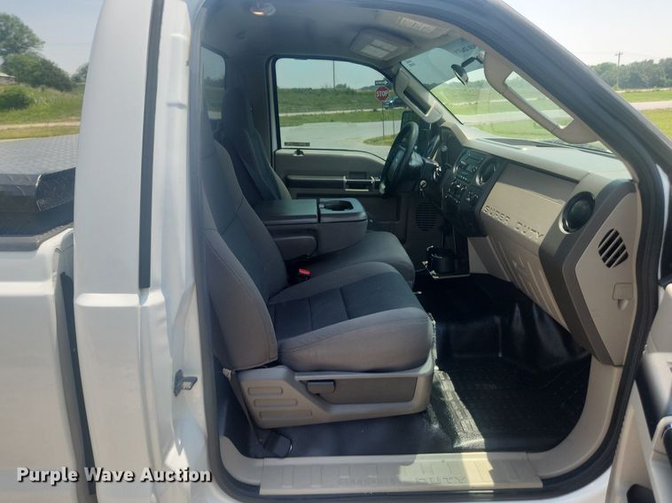 image for item LX9736 2009 Ford F250 Super Duty XL  pickup truck