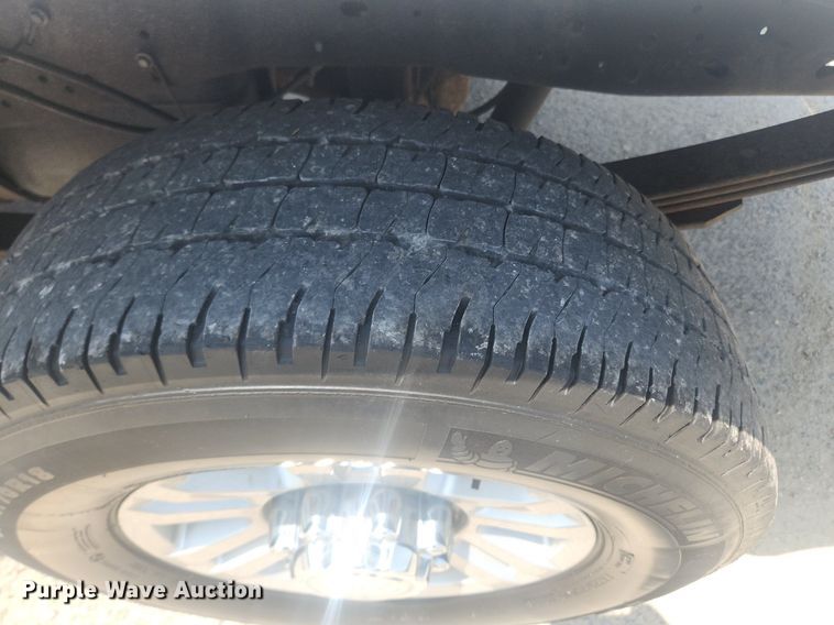 image for item LX9736 2009 Ford F250 Super Duty XL  pickup truck