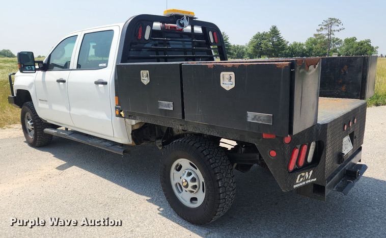 image for item LX9738 2016 Chevrolet Silverado 2500HD LS  Crew Cab flatbed pickup truck