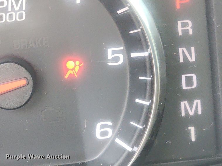 image for item LX9738 2016 Chevrolet Silverado 2500HD LS  Crew Cab flatbed pickup truck