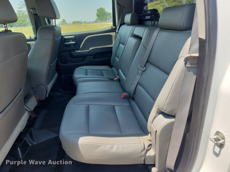 image for item LX9738 2016 Chevrolet Silverado 2500HD LS  Crew Cab flatbed pickup truck