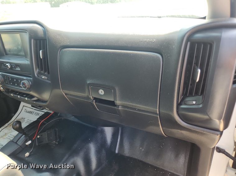 image for item LX9738 2016 Chevrolet Silverado 2500HD LS  Crew Cab flatbed pickup truck