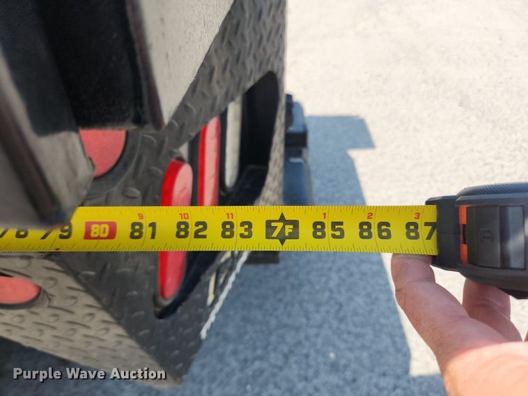 image for item LX9738 2016 Chevrolet Silverado 2500HD LS  Crew Cab flatbed pickup truck