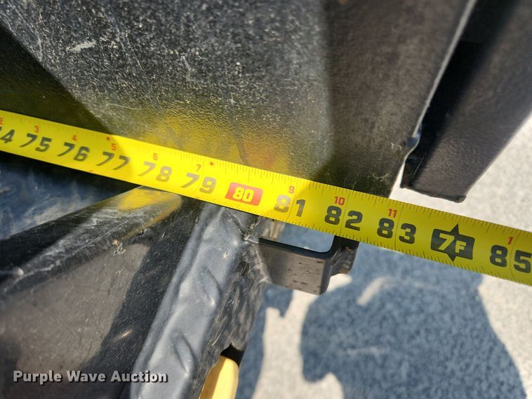 image for item LX9738 2016 Chevrolet Silverado 2500HD LS  Crew Cab flatbed pickup truck