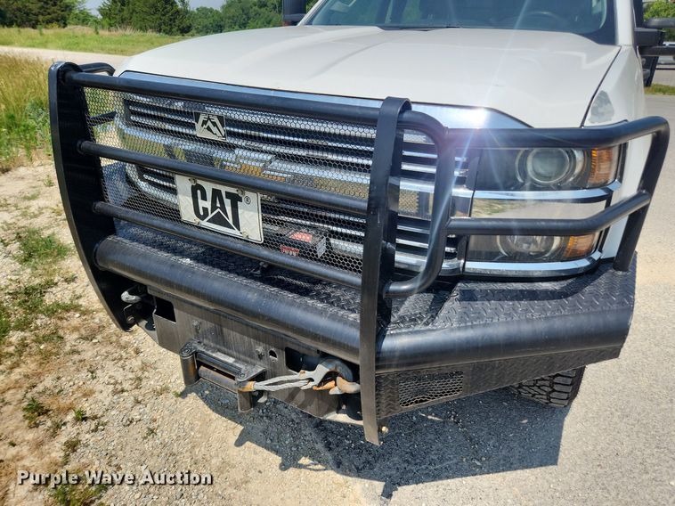 image for item LX9738 2016 Chevrolet Silverado 2500HD LS  Crew Cab flatbed pickup truck