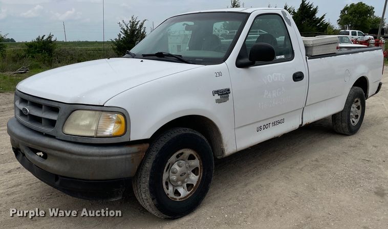 image for item LY9738 1998 Ford F250  pickup truck