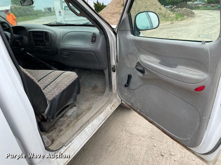image for item LY9738 1998 Ford F250  pickup truck