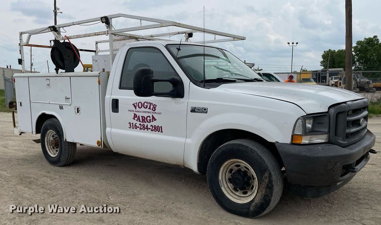 image for item LY9739 2003 Ford F250  utility bed pickup truck