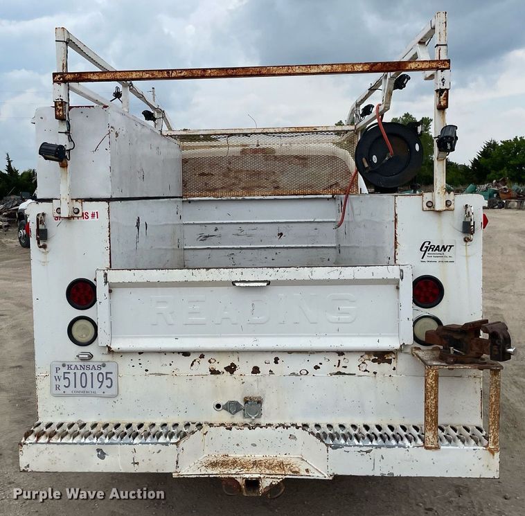 image for item LY9739 2003 Ford F250  utility bed pickup truck