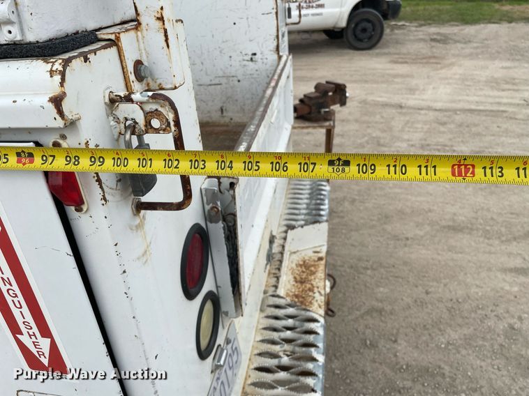 image for item LY9739 2003 Ford F250  utility bed pickup truck