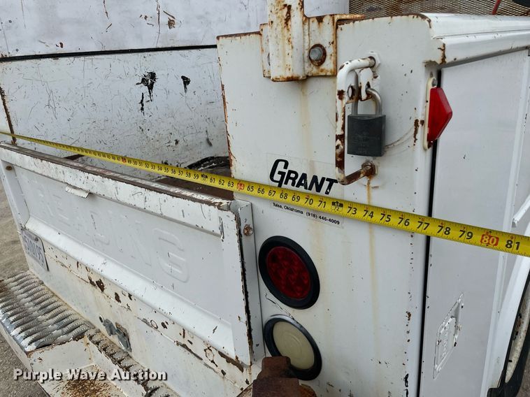 image for item LY9739 2003 Ford F250  utility bed pickup truck