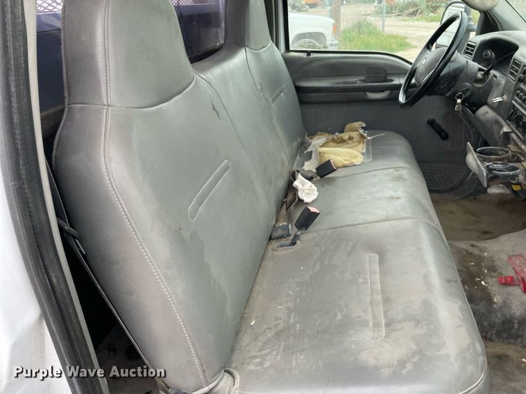 image for item LY9739 2003 Ford F250  utility bed pickup truck