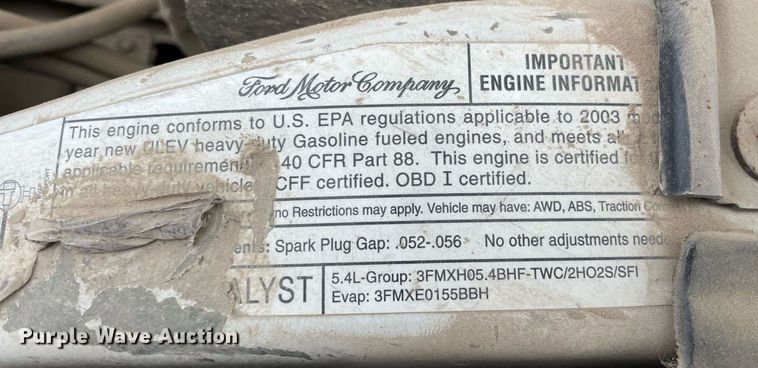 image for item LY9739 2003 Ford F250  utility bed pickup truck