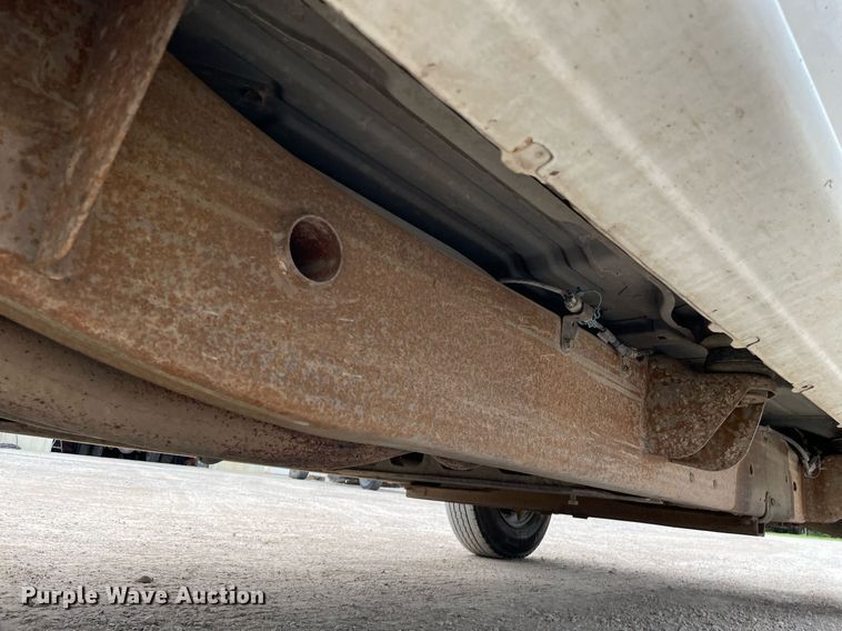 image for item LY9740 2002 Chevrolet Silverado 3500  Crew Cab utility bed pickup truck