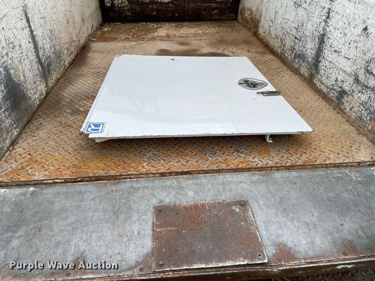 image for item LY9741 2006 Chevrolet Silverado 3500  Crew Cab utility bed pickup truck