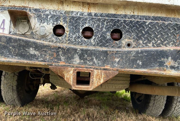 image for item LY9741 2006 Chevrolet Silverado 3500  Crew Cab utility bed pickup truck