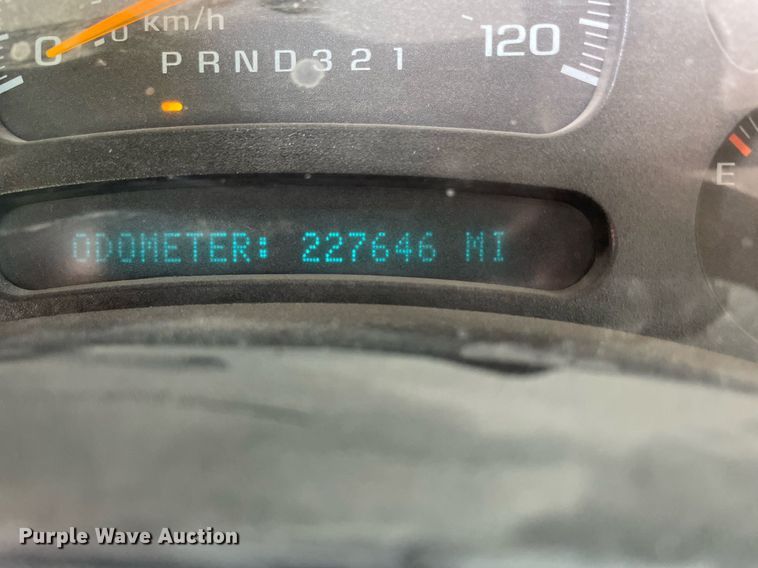 image for item LY9741 2006 Chevrolet Silverado 3500  Crew Cab utility bed pickup truck