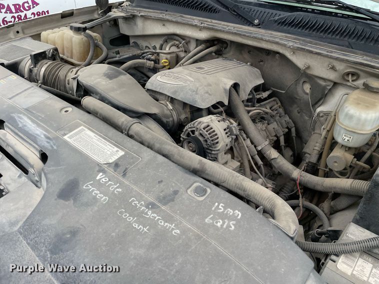 image for item LY9741 2006 Chevrolet Silverado 3500  Crew Cab utility bed pickup truck