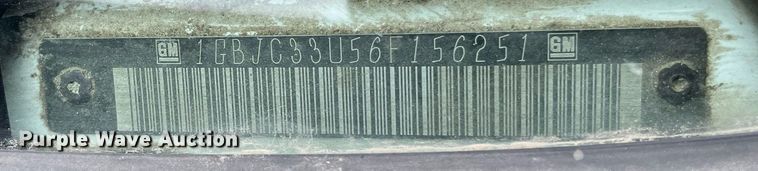 image for item LY9741 2006 Chevrolet Silverado 3500  Crew Cab utility bed pickup truck