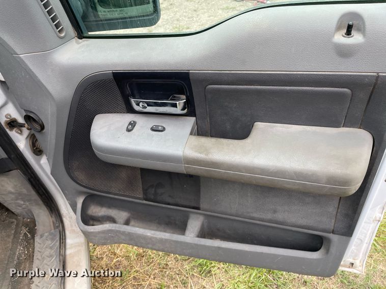 image for item LY9743 2006 Ford F150  pickup truck