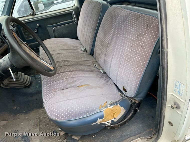 image for item LY9744 1986 Ford F250  SuperCab pickup truck