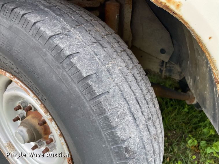 image for item LY9744 1986 Ford F250  SuperCab pickup truck