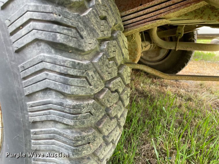 image for item LY9744 1986 Ford F250  SuperCab pickup truck