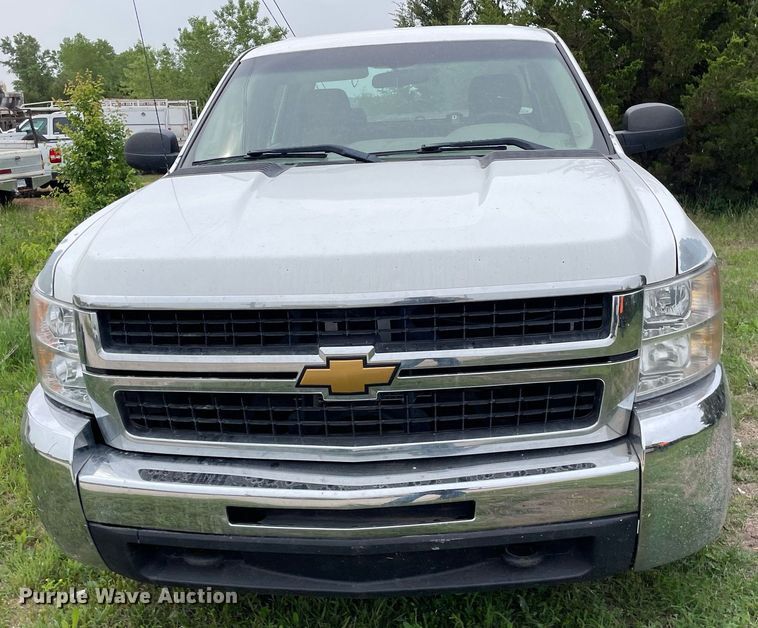 image for item LY9747 2009 Chevrolet Silverado 2500HD  Crew Cab pickup truck