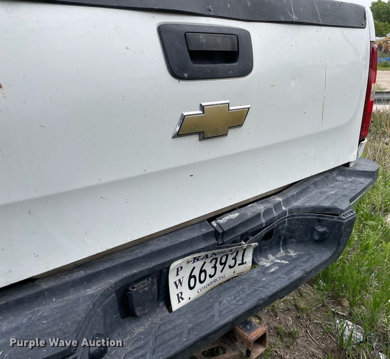image for item LY9747 2009 Chevrolet Silverado 2500HD  Crew Cab pickup truck