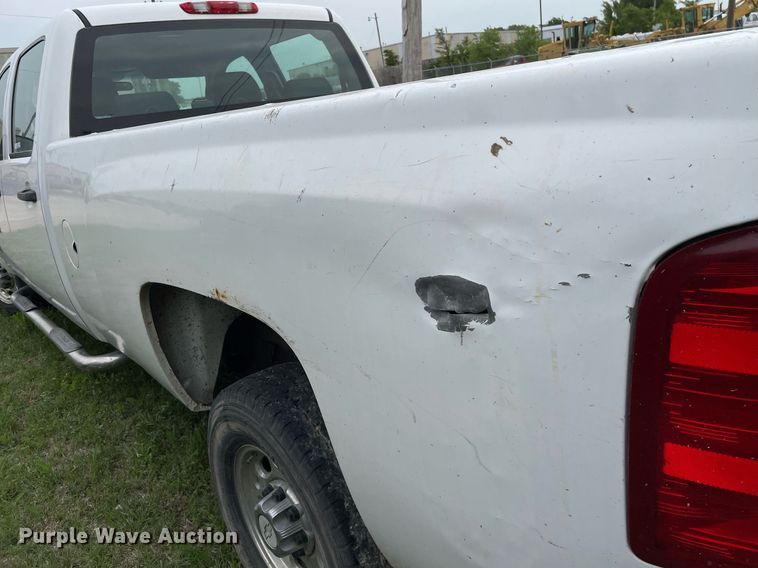 image for item LY9747 2009 Chevrolet Silverado 2500HD  Crew Cab pickup truck