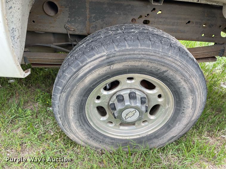 image for item LY9747 2009 Chevrolet Silverado 2500HD  Crew Cab pickup truck