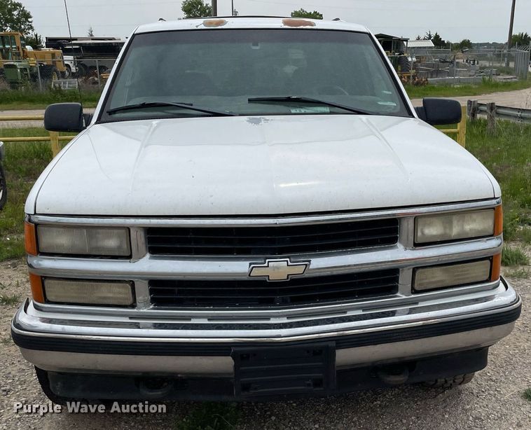 image for item LY9750 1999 Chevrolet Tahoe  SUV