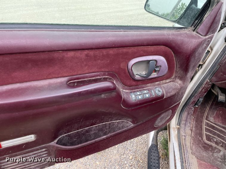 image for item LY9750 1999 Chevrolet Tahoe  SUV