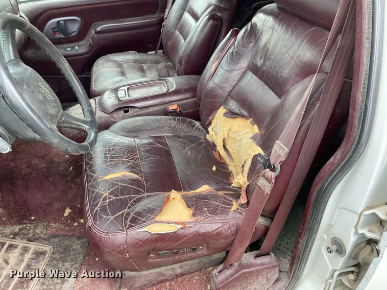 image for item LY9750 1999 Chevrolet Tahoe  SUV