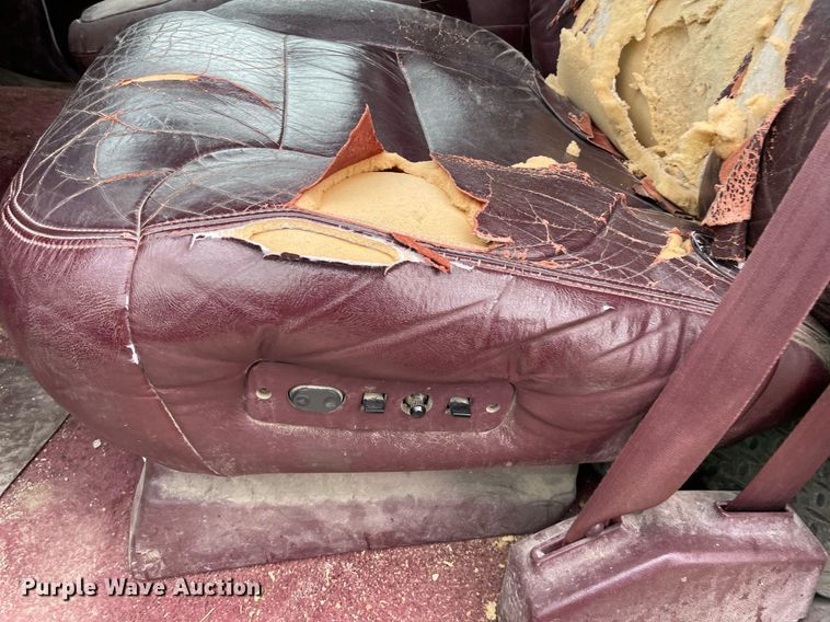 image for item LY9750 1999 Chevrolet Tahoe  SUV