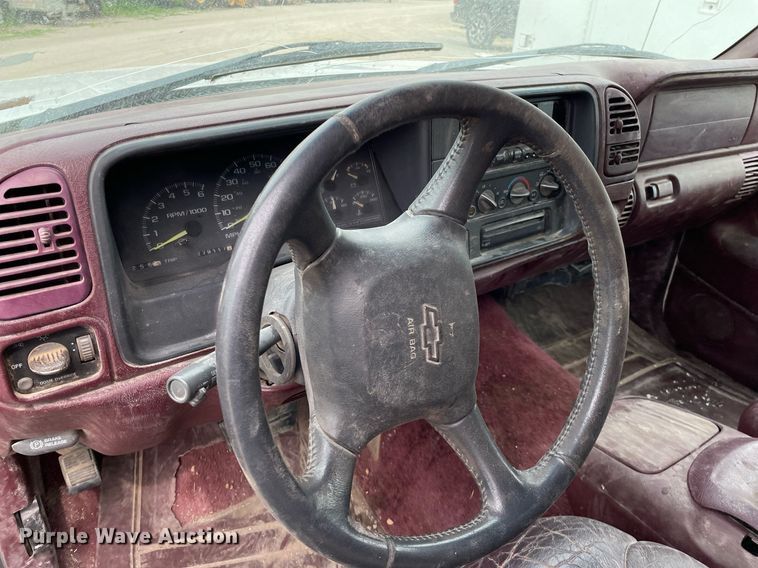 image for item LY9750 1999 Chevrolet Tahoe  SUV