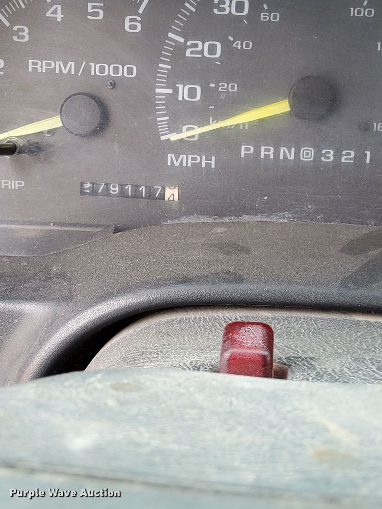 image for item LY9750 1999 Chevrolet Tahoe  SUV