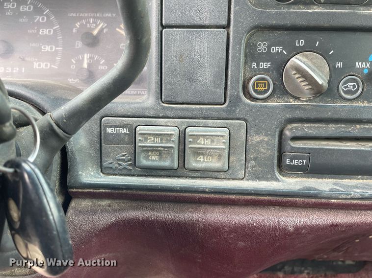 image for item LY9750 1999 Chevrolet Tahoe  SUV