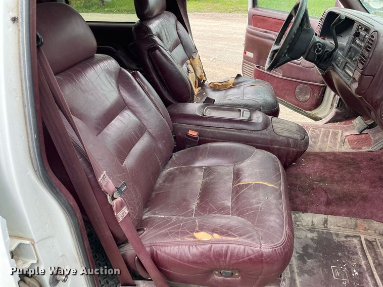 image for item LY9750 1999 Chevrolet Tahoe  SUV