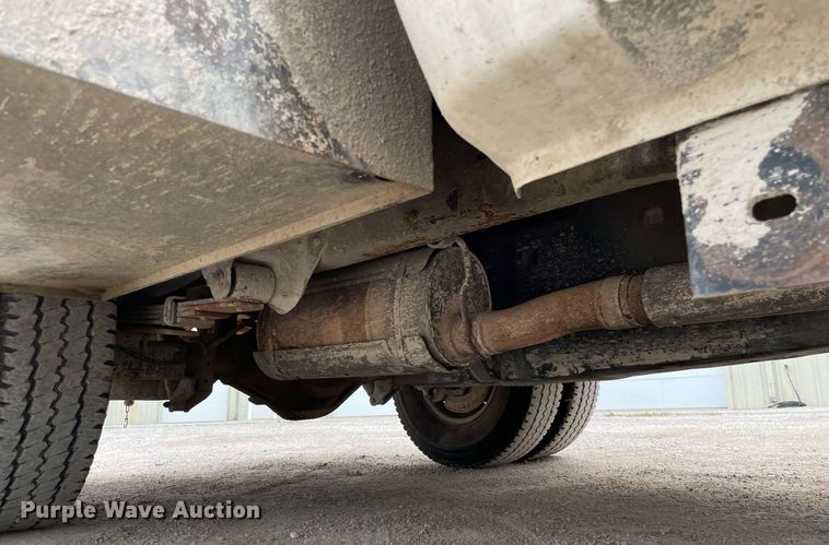 image for item LY9751 2004 Ford F350 Super Duty  Crew Cab utility bed pickup truck